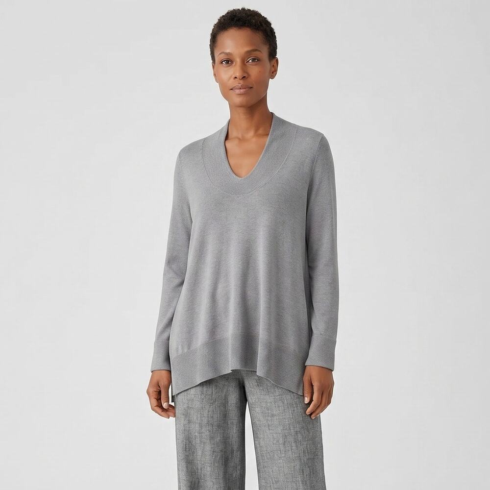 OSKA Women's Vneck Pullover Blouse knit in Gray Size 1
